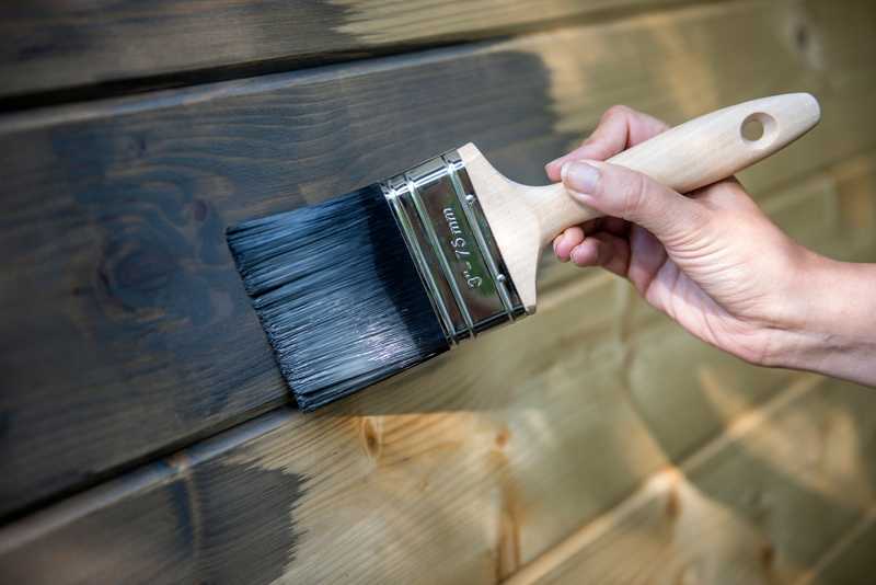 Покраска посеревших стен деревянного дома  12 фото с примерами и этапами работ - все про гипсокартон