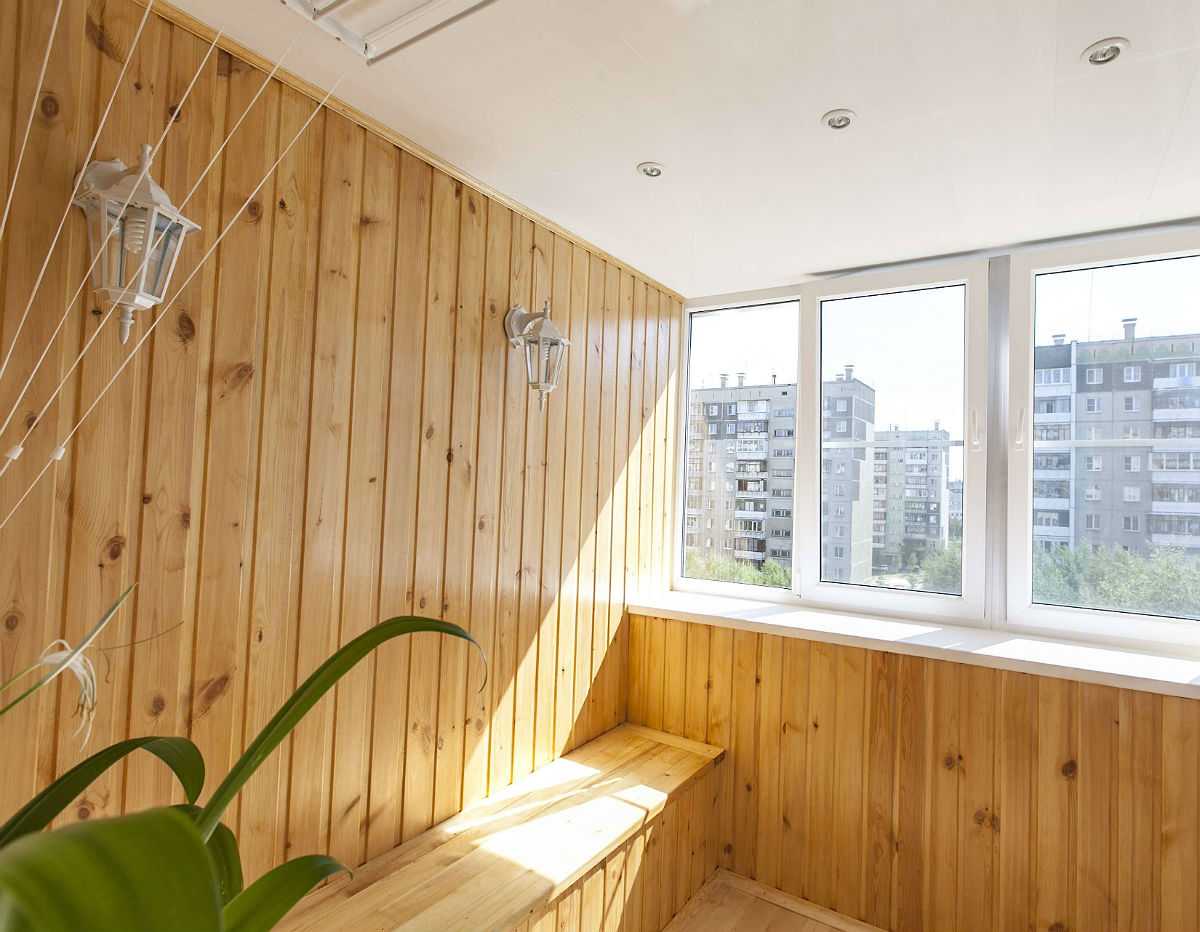 Варианты отделки балкона внутри - выбирайте оптимальный для своей квартиры!