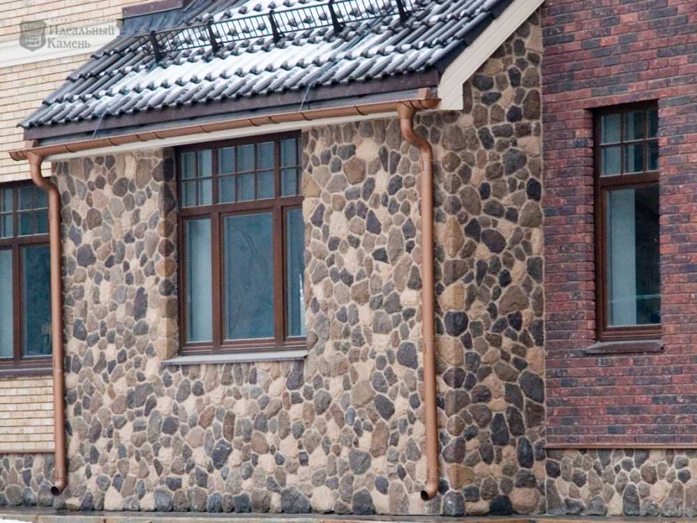 Фасадные панели под камень для облицовки дома