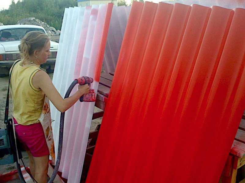 Как выбрать краску для шифера и как покрасить шиферный лист своими руками — продлеваем срок службы покрытия в несколько раз