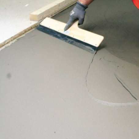 Можно ли на деревянный пол заливать наливной пол и как правильно это делать. наливные полы и деревянное основание бетонный пол по деревянному полу своими руками