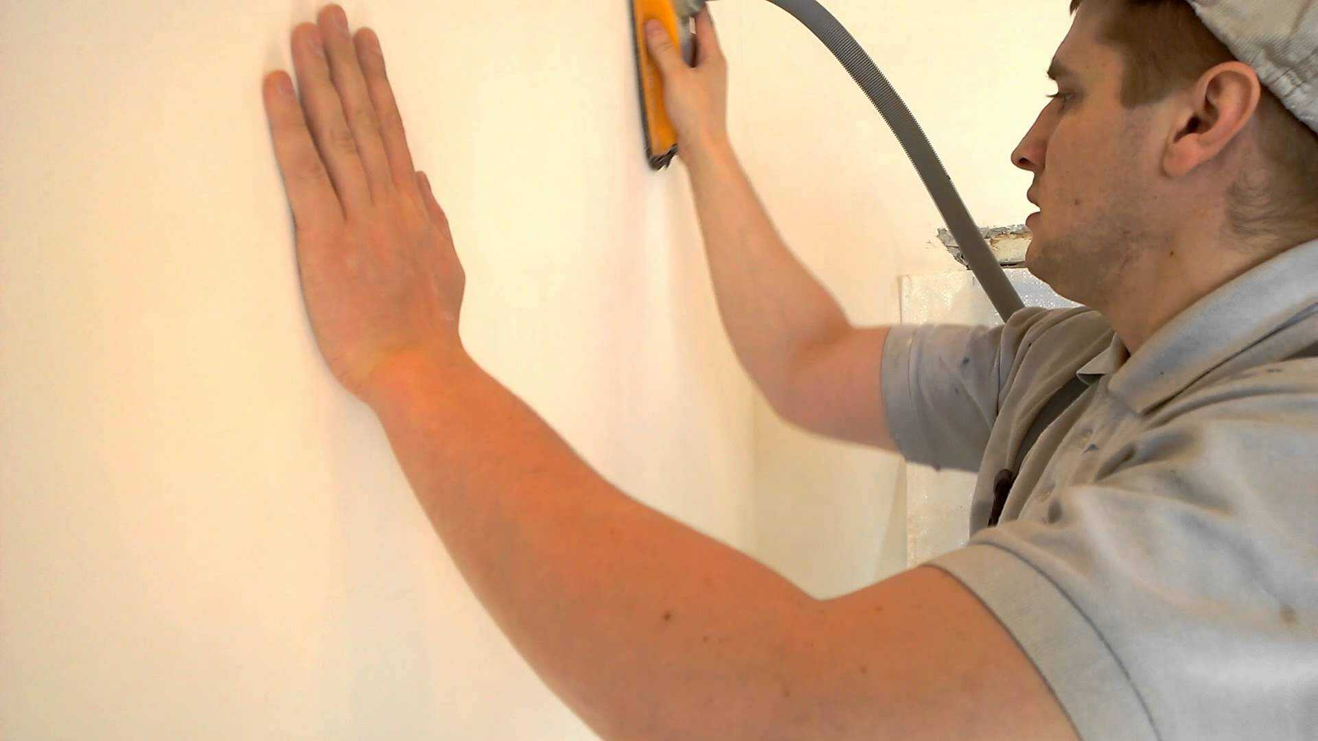 Чем затирать шпаклевку на стене: инструменты, чем лучше под обои и покраску