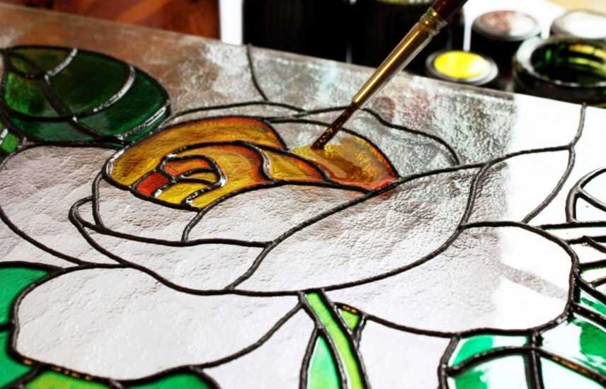 Самые популярные техники росписи по стеклу витражными красками