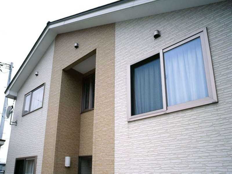 Статья посвящена фасадным панелям фирмы Kmew, достоинствам и недостаткам, техническим характеристикам японских панелей для фасада и технологии укладки
